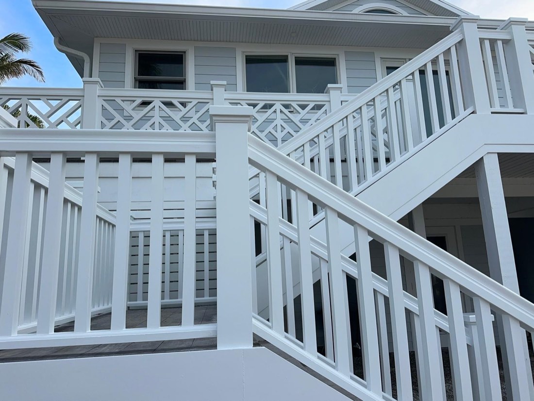 Deck staining and sealing in Sarasota, FL